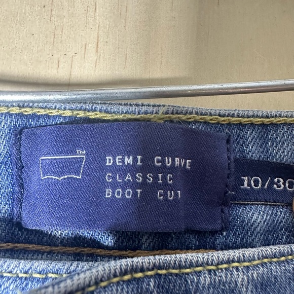 Levi’s Demi Curve Classic Bootcut Jeans Size 10/30 - Picture 6 of 9